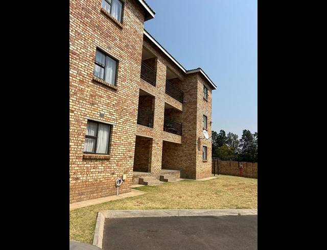 3 BEDROOM APARTMENT FOR SALE IN ALBERTSDAL